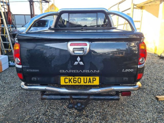 bontott MITSUBISHI L 200 Hátsó Lökhárító (Üresen)