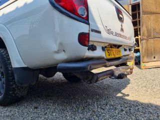 bontott MITSUBISHI L 200 Hátsó Lökhárító (Üresen)