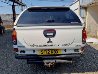 bontott MITSUBISHI L 200 Hátsó Lökhárító (Üresen)