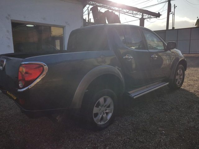 bontott MITSUBISHI L 200 Hátsó Lökhárító (Üresen)