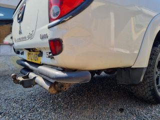 bontott MITSUBISHI L 200 Hátsó Lökhárító (Üresen)