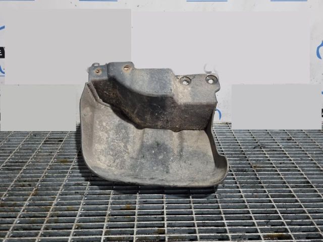 bontott MITSUBISHI L 200 Hátsó Sárvédő Gumi Pár