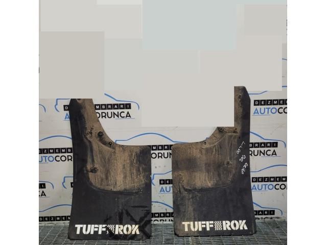 bontott MITSUBISHI L 200 Hátsó Sárvédő Gumi Pár