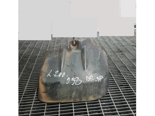 bontott MITSUBISHI L 200 Hátsó Sárvédő Gumi Pár