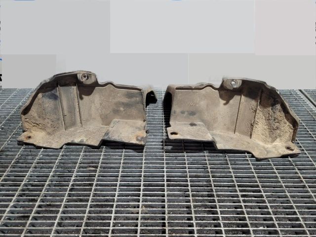 bontott MITSUBISHI L 200 Hátsó Sárvédő Gumi Pár