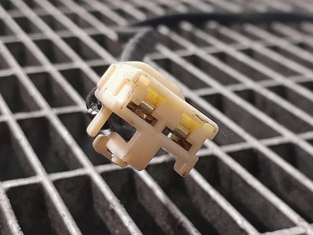 bontott MITSUBISHI L 200 Hátsó Szélvédő