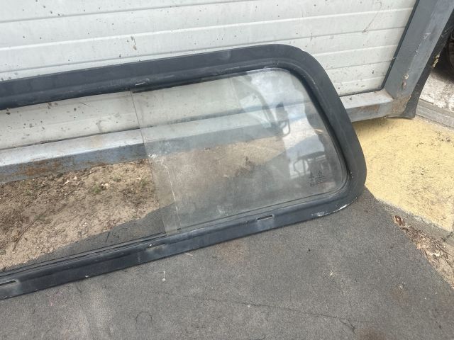 bontott MITSUBISHI L 200 Hátsó Szélvédő