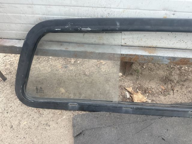 bontott MITSUBISHI L 200 Hátsó Szélvédő