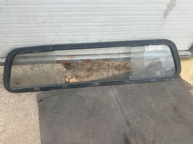 bontott MITSUBISHI L 200 Hátsó Szélvédő