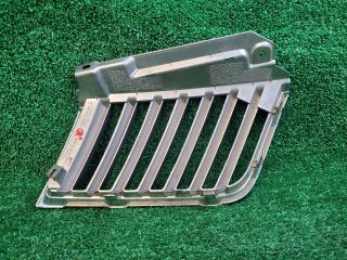 bontott MITSUBISHI L 200 Hűtőrács