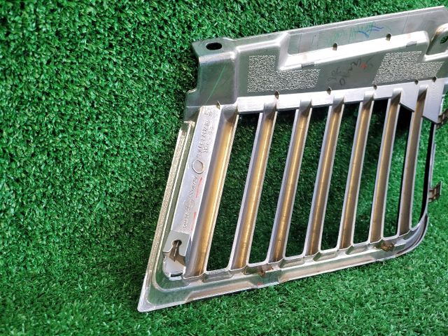 bontott MITSUBISHI L 200 Hűtőrács