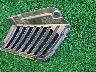 bontott MITSUBISHI L 200 Hűtőrács