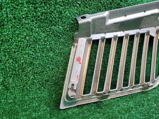 bontott MITSUBISHI L 200 Hűtőrács