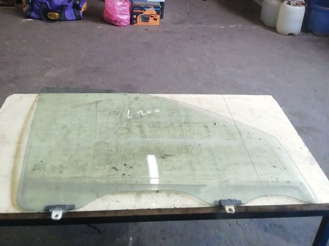 bontott MITSUBISHI L 200 Jobb első Ablak