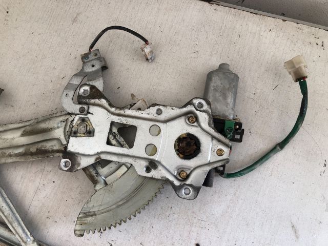 bontott MITSUBISHI L 200 Jobb első Ablakemelő Szerkezet (Elektromos)