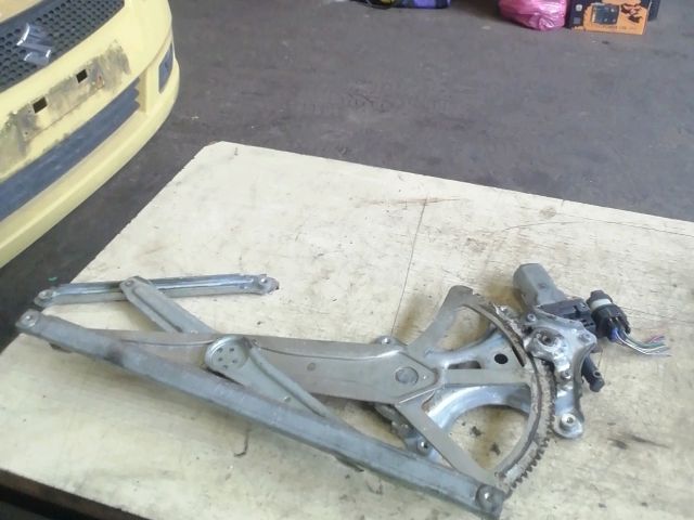 bontott MITSUBISHI L 200 Jobb első Ablakemelő Szerkezet (Elektromos)