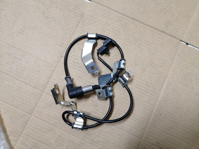 bontott MITSUBISHI L 200 Jobb első ABS Jeladó