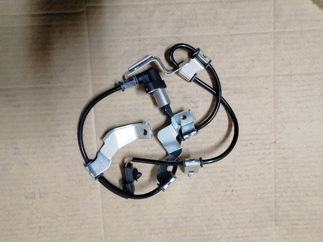 bontott MITSUBISHI L 200 Jobb első ABS Jeladó