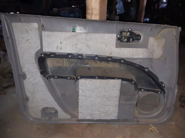 bontott MITSUBISHI L 200 Jobb első Ajtó Kárpit