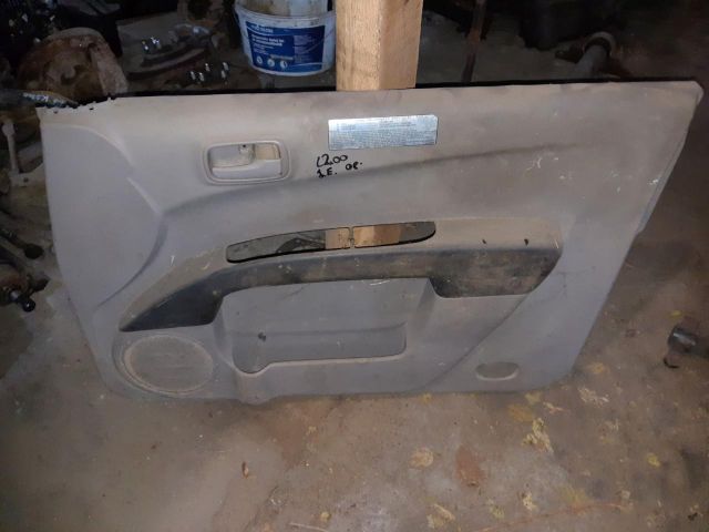 bontott MITSUBISHI L 200 Jobb első Ajtó Kárpit