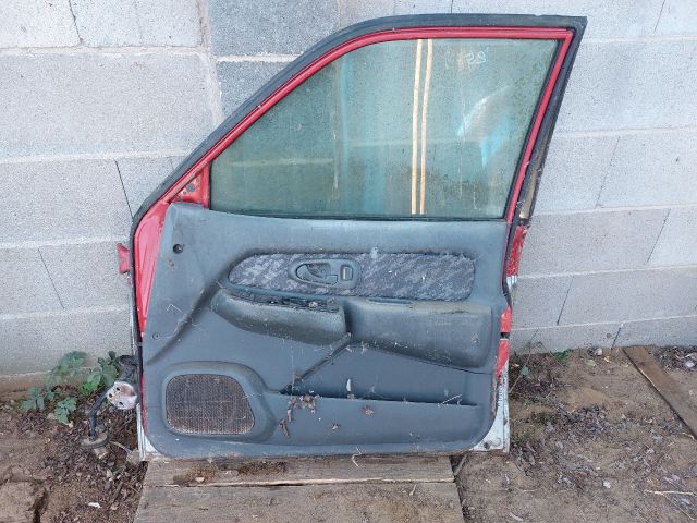 bontott MITSUBISHI L 200 Jobb első Ajtó (Részeivel)