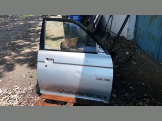 bontott MITSUBISHI L 200 Jobb első Ajtó (Üres lemez)