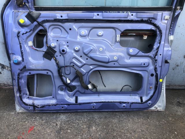 bontott MITSUBISHI L 200 Jobb első Ajtó (Üres lemez)