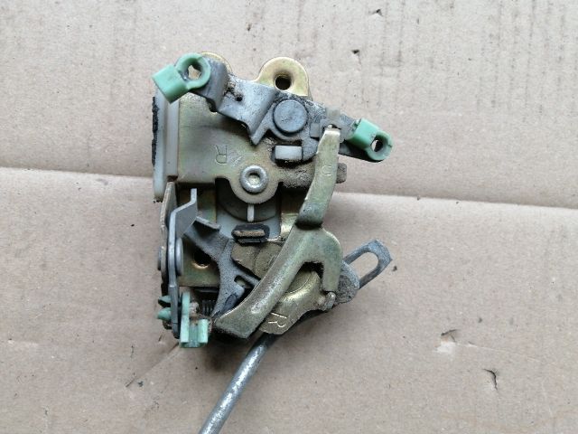 bontott MITSUBISHI L 200 Jobb első Ajtózár