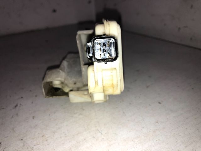 bontott MITSUBISHI L 200 Jobb első Ajtózár