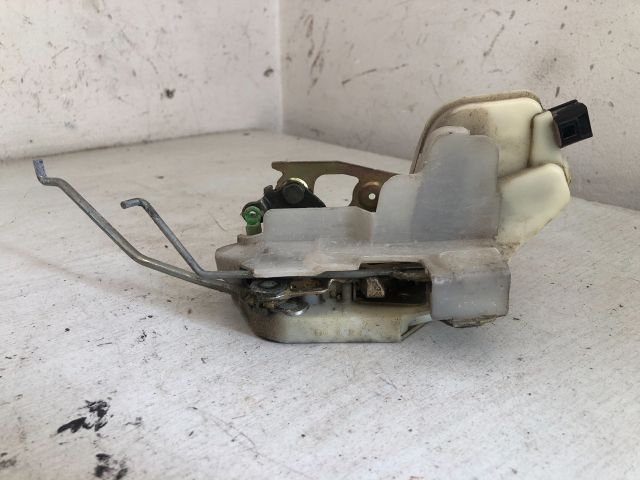 bontott MITSUBISHI L 200 Jobb első Ajtózár