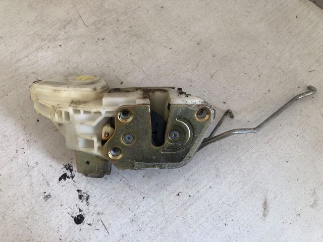 bontott MITSUBISHI L 200 Jobb első Ajtózár