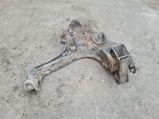 bontott MITSUBISHI L 200 Jobb első Alsó Lengőkar