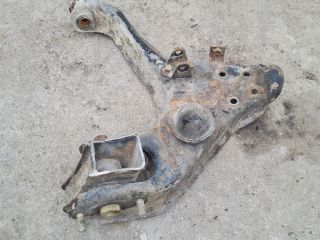 bontott MITSUBISHI L 200 Jobb első Alsó Lengőkar