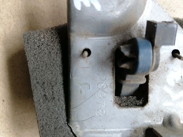 bontott MITSUBISHI L 200 Jobb első Belső Kilincs