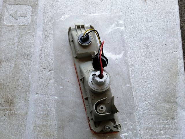 bontott MITSUBISHI L 200 Jobb első Irányjelző