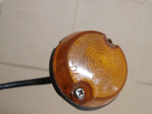 bontott MITSUBISHI L 200 Jobb első Sárvédő Irányjelző