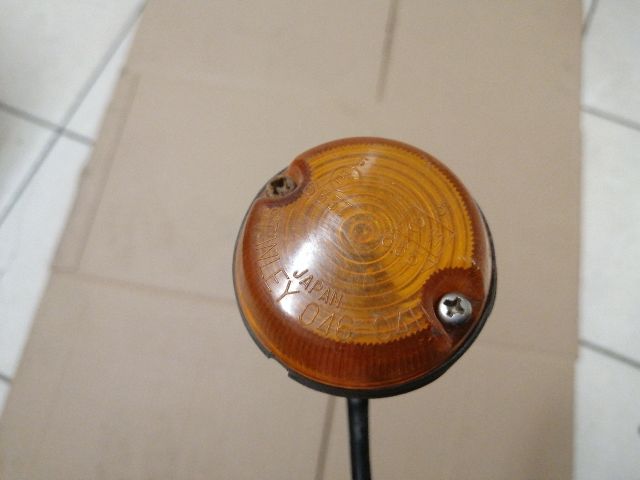 bontott MITSUBISHI L 200 Jobb első Sárvédő Irányjelző