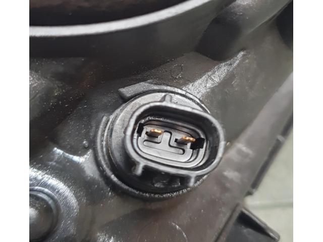 bontott MITSUBISHI L 200 Jobb Fényszóró