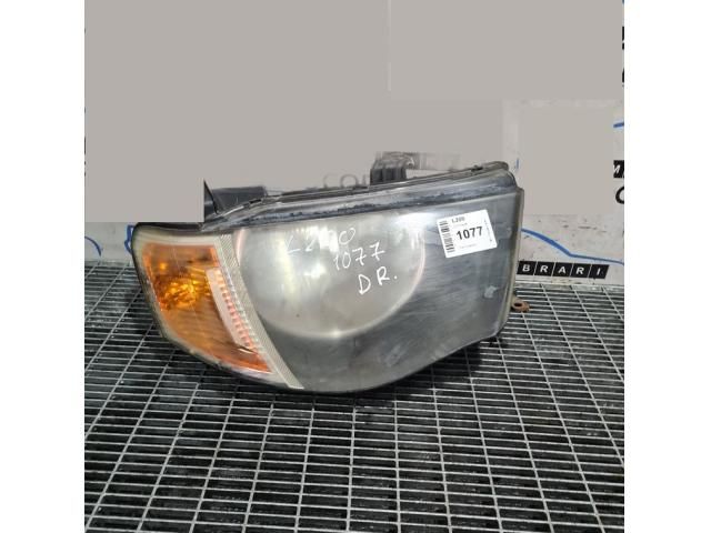 bontott MITSUBISHI L 200 Jobb Fényszóró