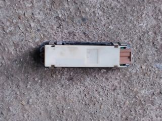 bontott MITSUBISHI L 200 Jobb hátsó Ablakemelő Kapcsoló