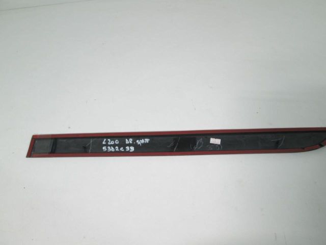 bontott MITSUBISHI L 200 Jobb hátsó Ajtó Díszléc