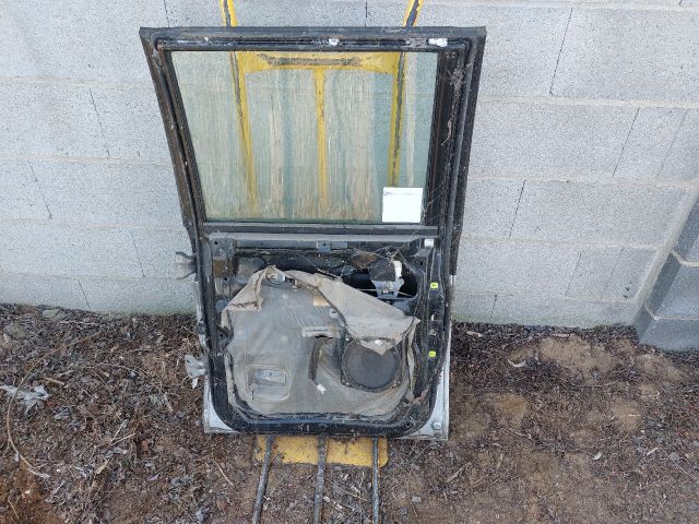 bontott MITSUBISHI L 200 Jobb hátsó Ajtó (Részeivel)