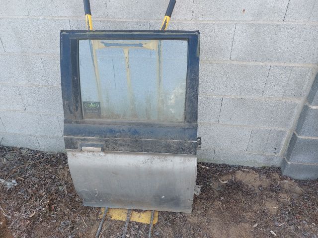 bontott MITSUBISHI L 200 Jobb hátsó Ajtó (Részeivel)