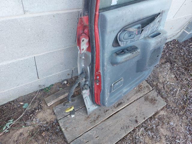 bontott MITSUBISHI L 200 Jobb hátsó Ajtó (Részeivel)