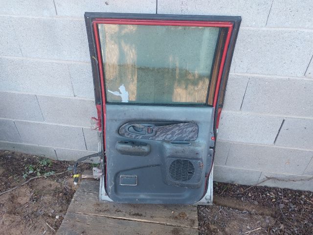 bontott MITSUBISHI L 200 Jobb hátsó Ajtó (Részeivel)