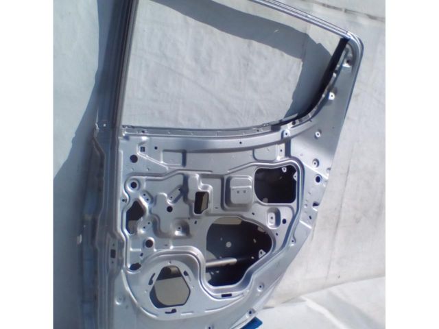 bontott MITSUBISHI L 200 Jobb hátsó Ajtó (Üres lemez)