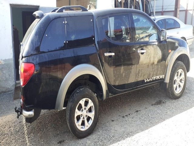bontott MITSUBISHI L 200 Jobb hátsó Ajtó (Üres lemez)
