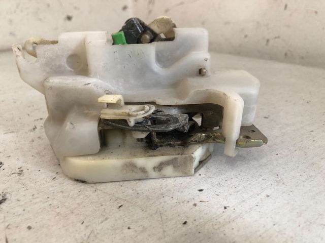 bontott MITSUBISHI L 200 Jobb hátsó Ajtózár