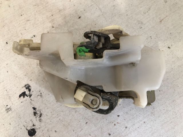 bontott MITSUBISHI L 200 Jobb hátsó Ajtózár