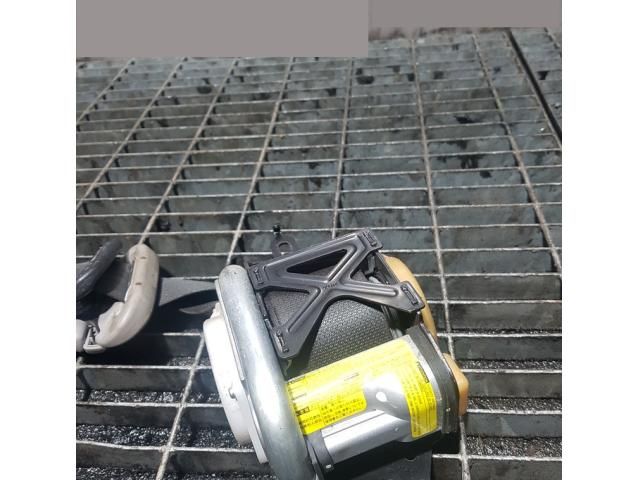 bontott MITSUBISHI L 200 Jobb hátsó Biztonsági Öv